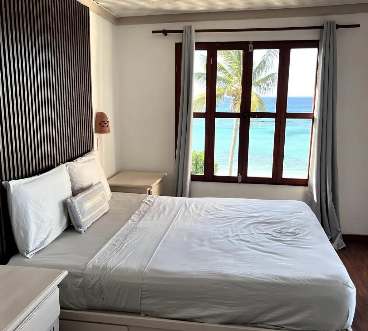 Front Beach Punta Rucia Villa